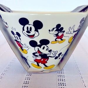 Disney Classic Mickey Raman/Chopstick set